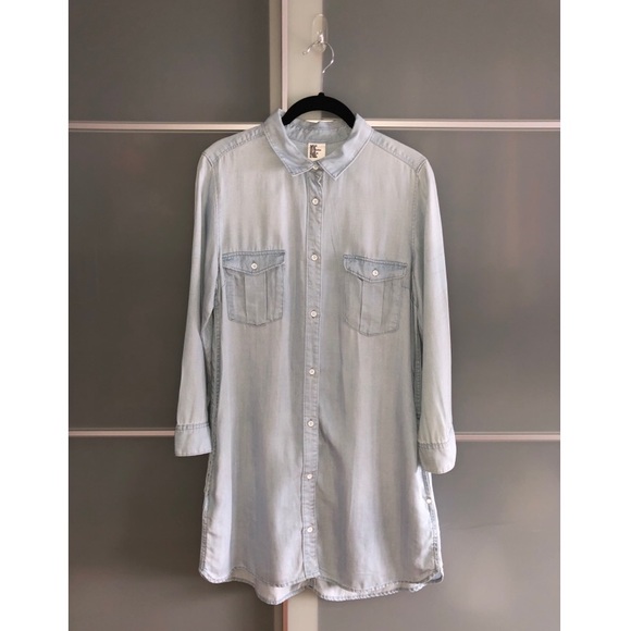 H&M Light Wash Denim Dress - Picture 2 of 7